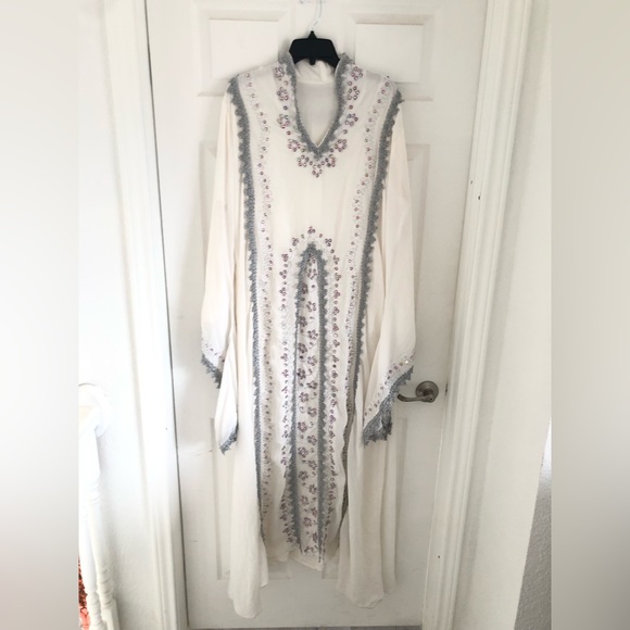 White chiffon long kaftan dress. - Picture 14 of 15